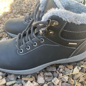 Mishansha Black and Gray women’s  Winter Boots warm and lined! 38 6.5
